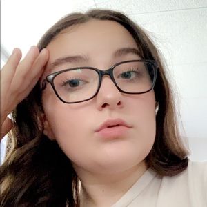 Meet your Posher, Léa